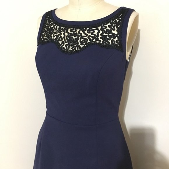 Lilly Pulitzer Fit and Flare Navy Dress with Black Lace Detail - Picture 1 of 4